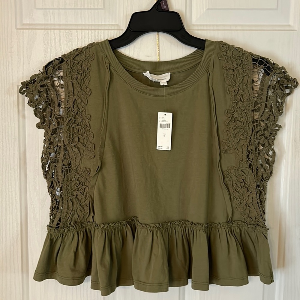 NWT Cute Anthropologie shirt Sz M .  Color is Moss.